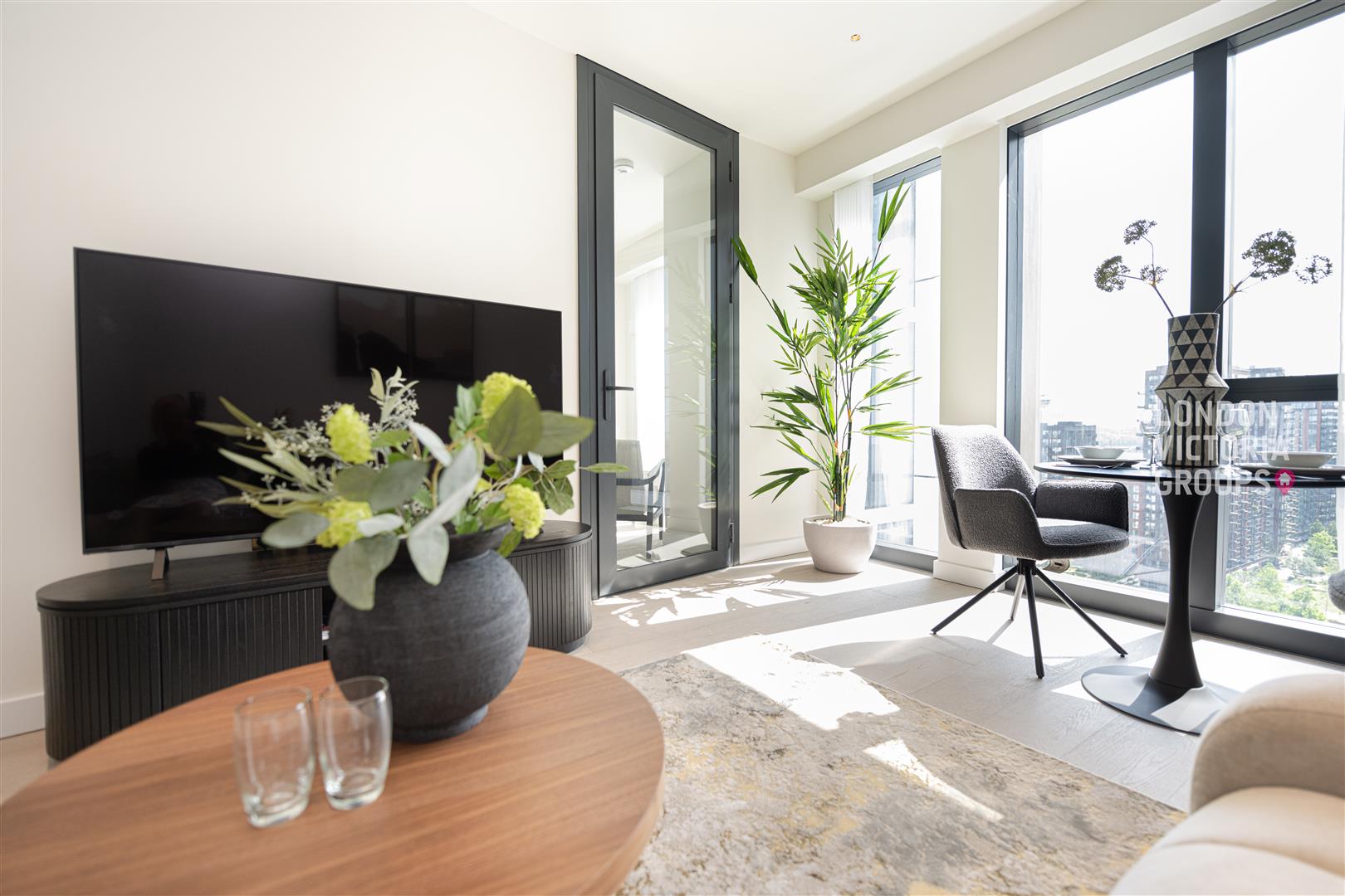 1 bed property in Nine Elms Lane, London